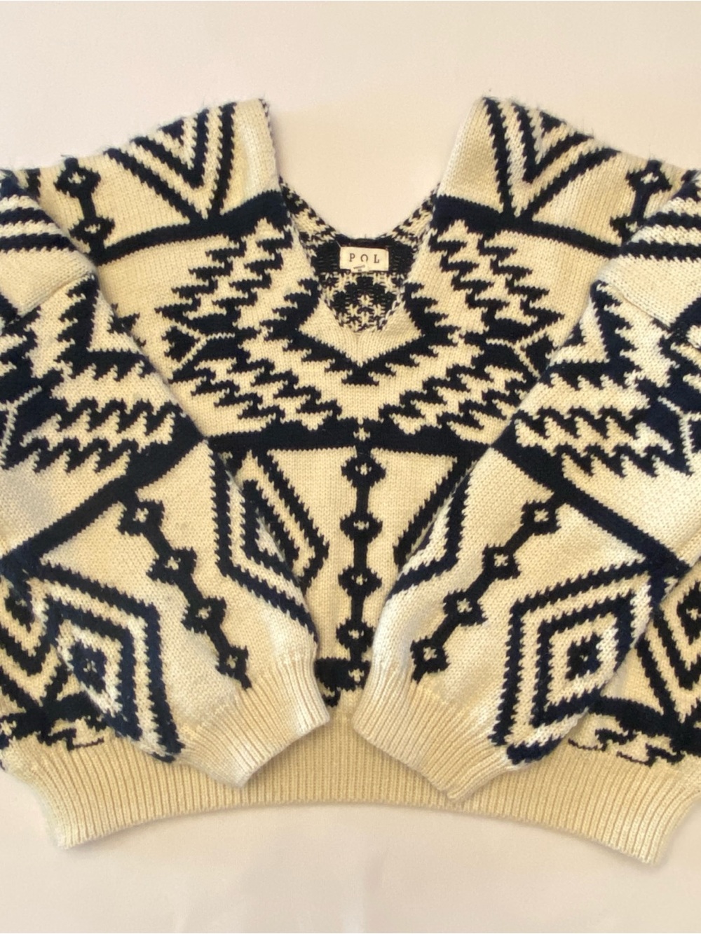 POL Cream w/ Black Cozy Aztec Geometric Fair Isle V-Neck Sweater Sz Small Slouch